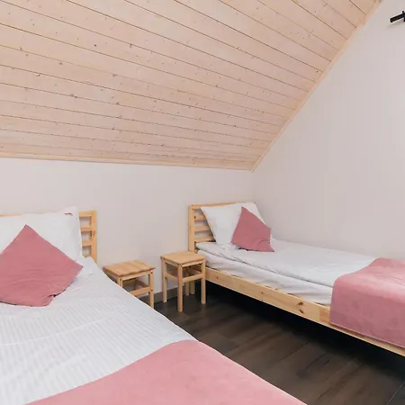 Piekny Koralowy W Lubkowie By Renters Prestige * Lubkowo