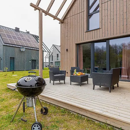 Piekny Koralowy W Lubkowie By Renters Prestige Apartamento *