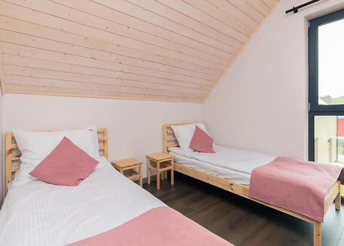 Piekny Koralowy W Lubkowie By Renters Prestige * Lubkowo