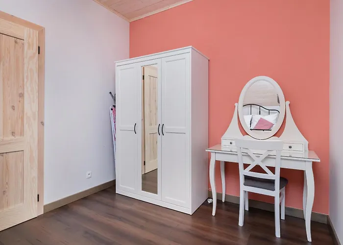 Piekny Koralowy W Lubkowie By Renters Prestige